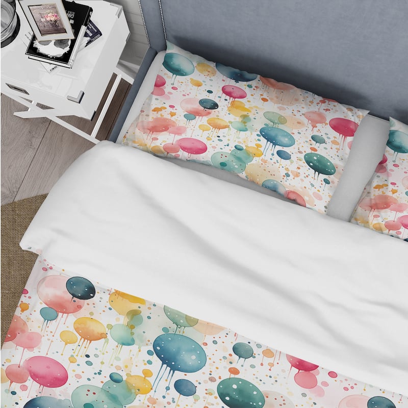 Designart "Watercolor Dreams Polka Dots Pattern" Pink Modern Bedding